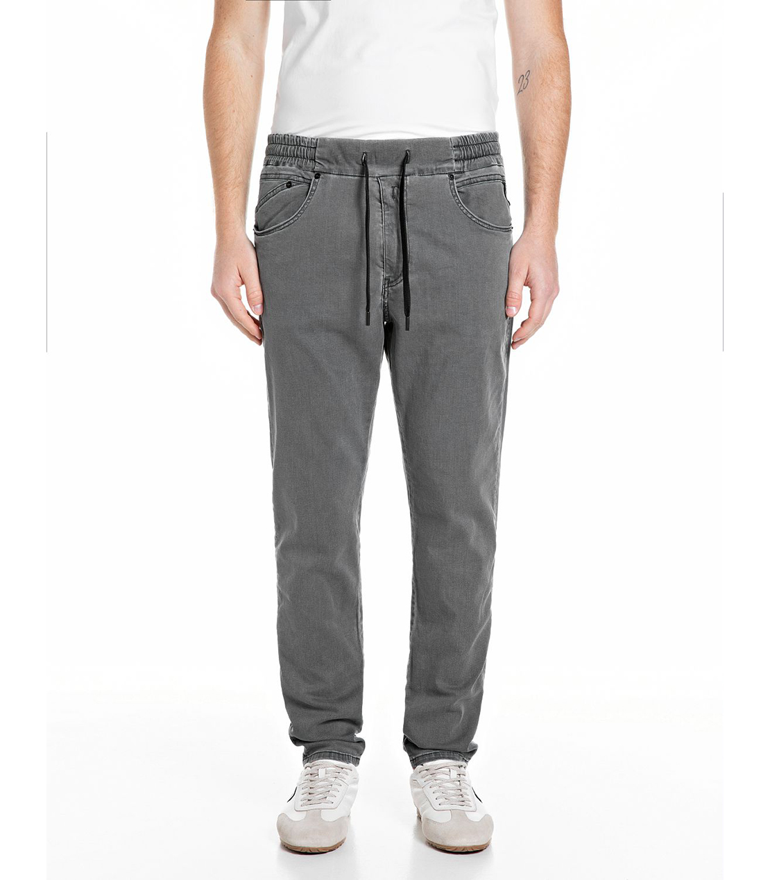 リラックステーパードLANNY Touch ブラックデニム